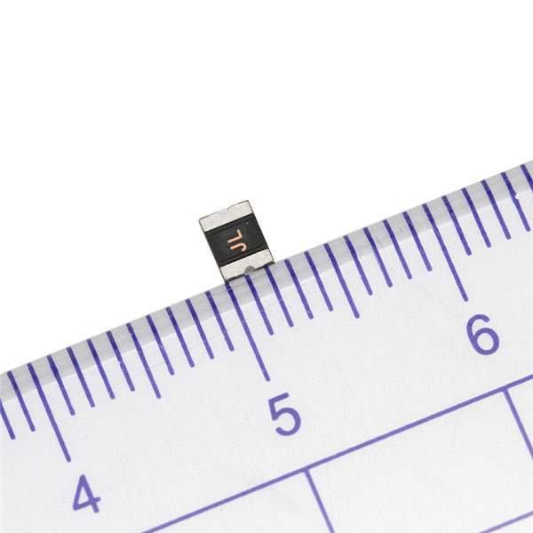 1210低內(nèi)阻貼片保險絲