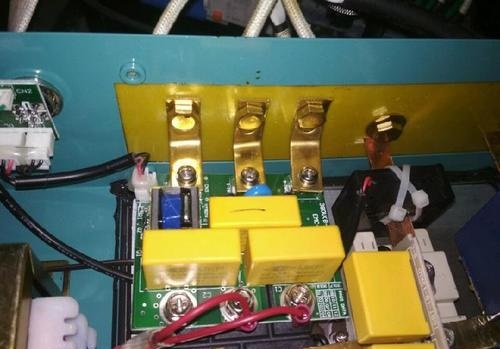 保險絲燒斷與電路跳閘的區別